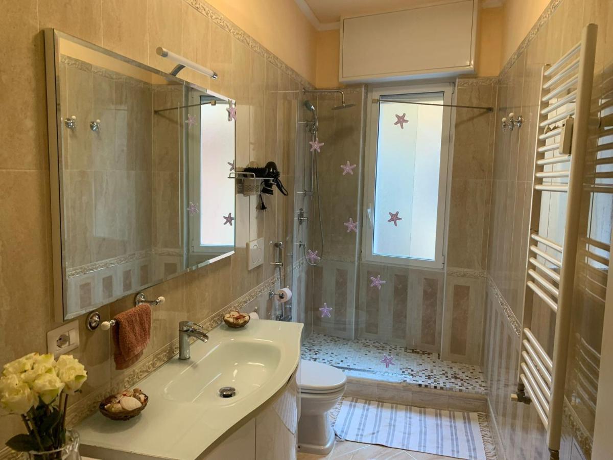 Azzurra Holiday Home - 850 M Al Mare - 75 Mq - Balconata Vivibile - Wi-Fi - Pay Tv Gratis - Posteggio Auto Condominiale Non Assegnato Rapallo Exterior foto